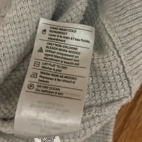 Vince Sweater - Picture 6 of 7